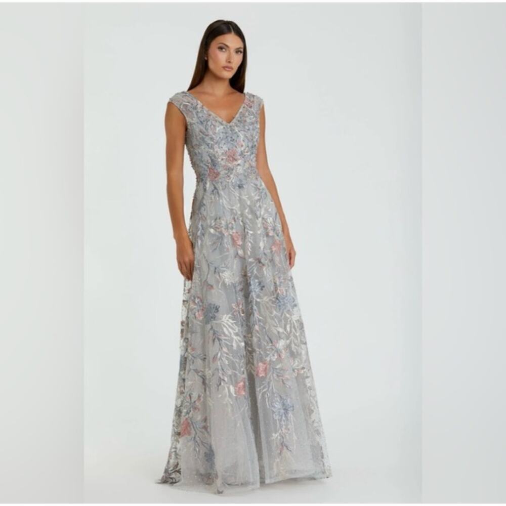 Mac Duggal Embroidered Illusion Cap Sleeve A Line Gown Multi Size 6 NWT